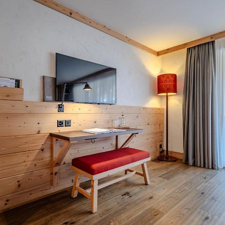 Hotel Spitzhorn Superieur Gstaad Exterior photo
